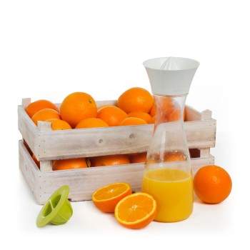 Fruitkist sinaasappel met citrus carafe