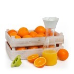 Fruitkist sinaasappel met citrus carafe